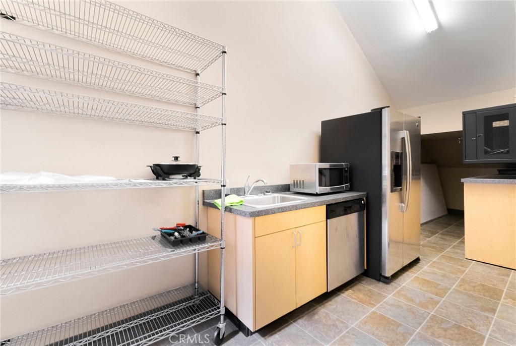 430 Broadway Property Photo 8