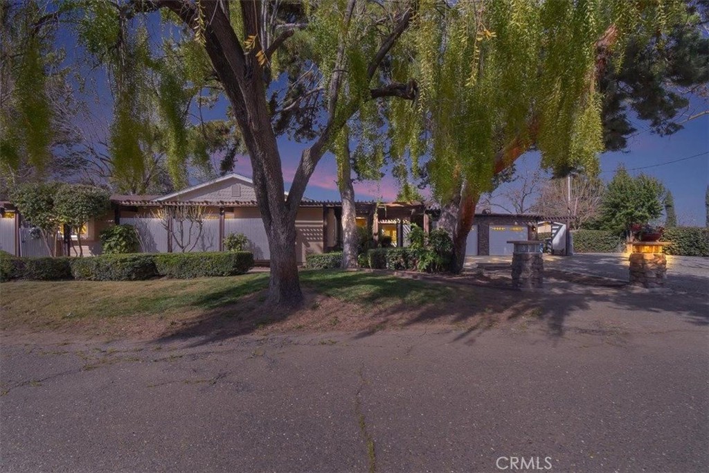 1455 Reed Road Property Photo