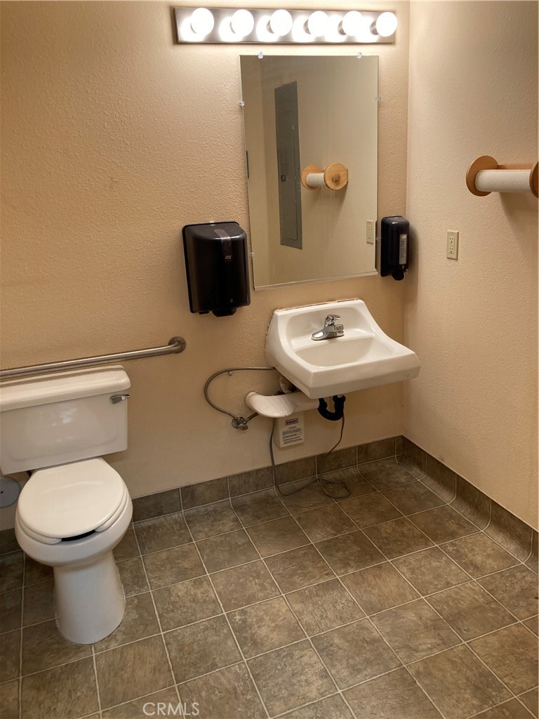 1194 E Lassen Avenue 120 Property Photo 9