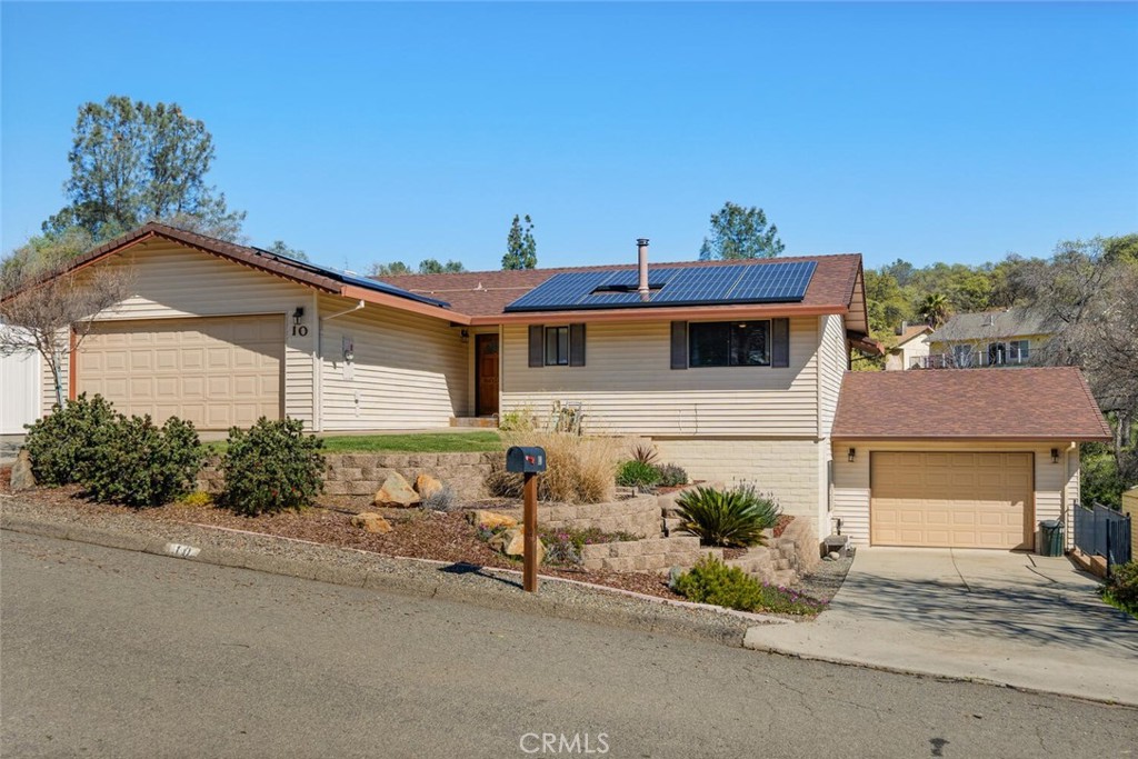 10 Greenbrier Drive Property Photo
