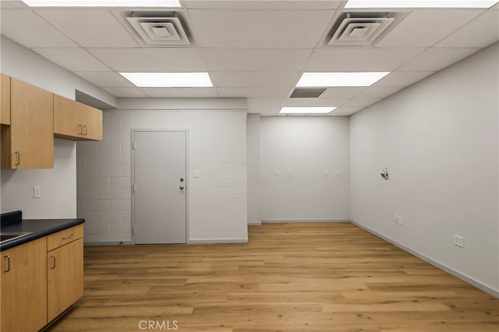 89 Loren Avenue 1 Property Photo 7