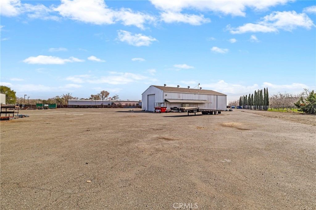 89 Loren Avenue 3 Property Photo 2