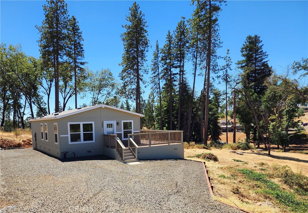 1562 Hemlock Lane Property Photo