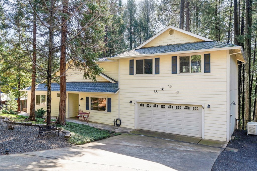 38 Mallard Court Property Photo