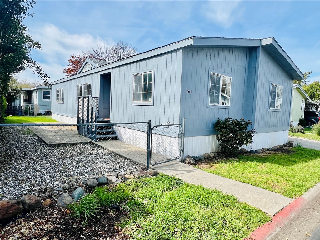 3541 Via Medio Property Photo