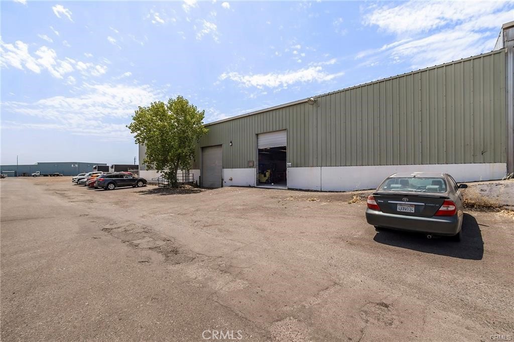 651 Thunderbolt Street Property Photo 7
