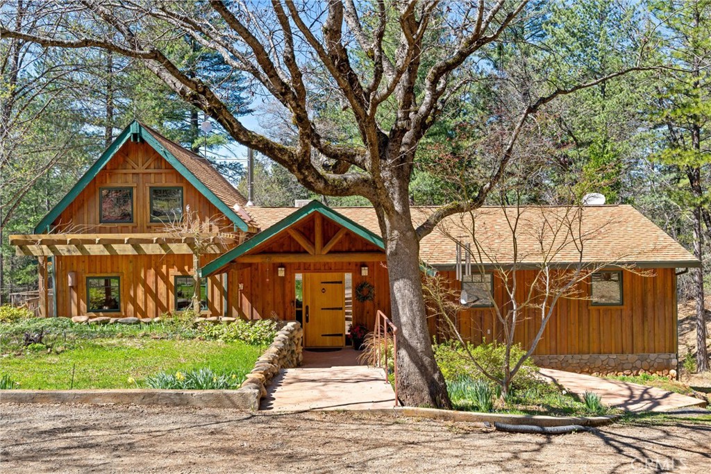 15171 Siwini Road Property Photo