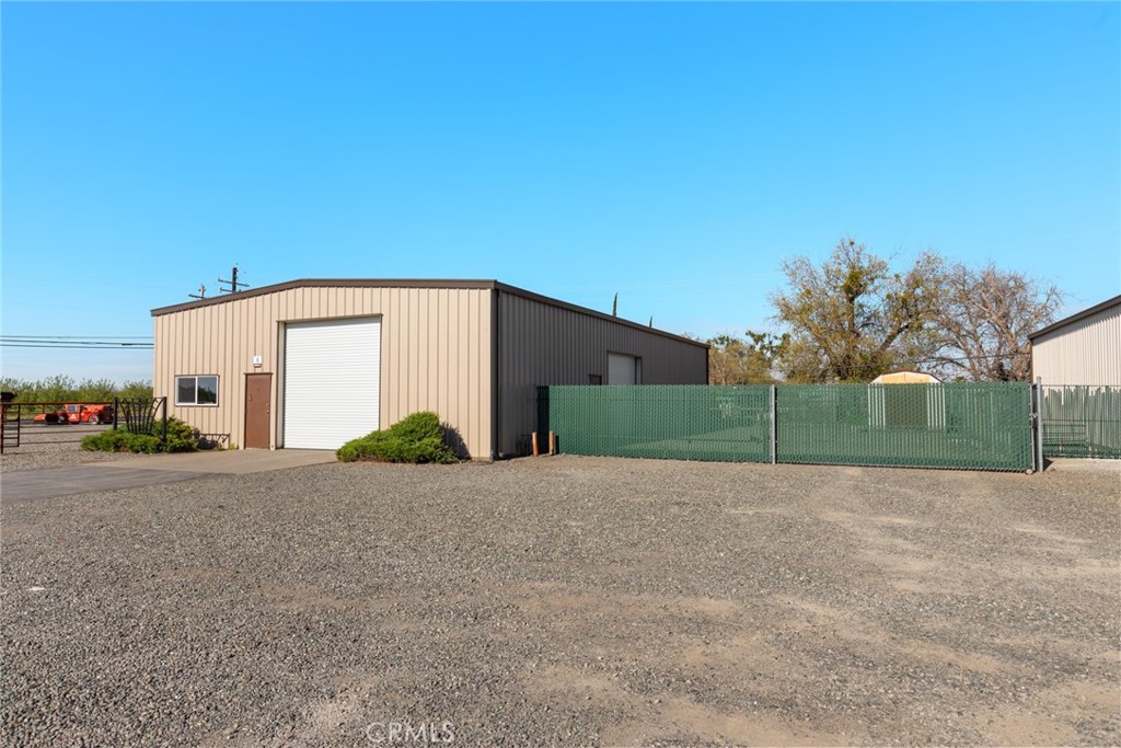 5 Freight Lane Property Photo 2