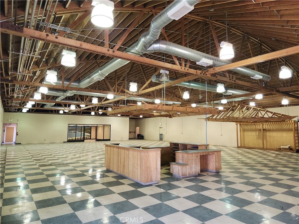 5990 Foster Road Property Photo 4