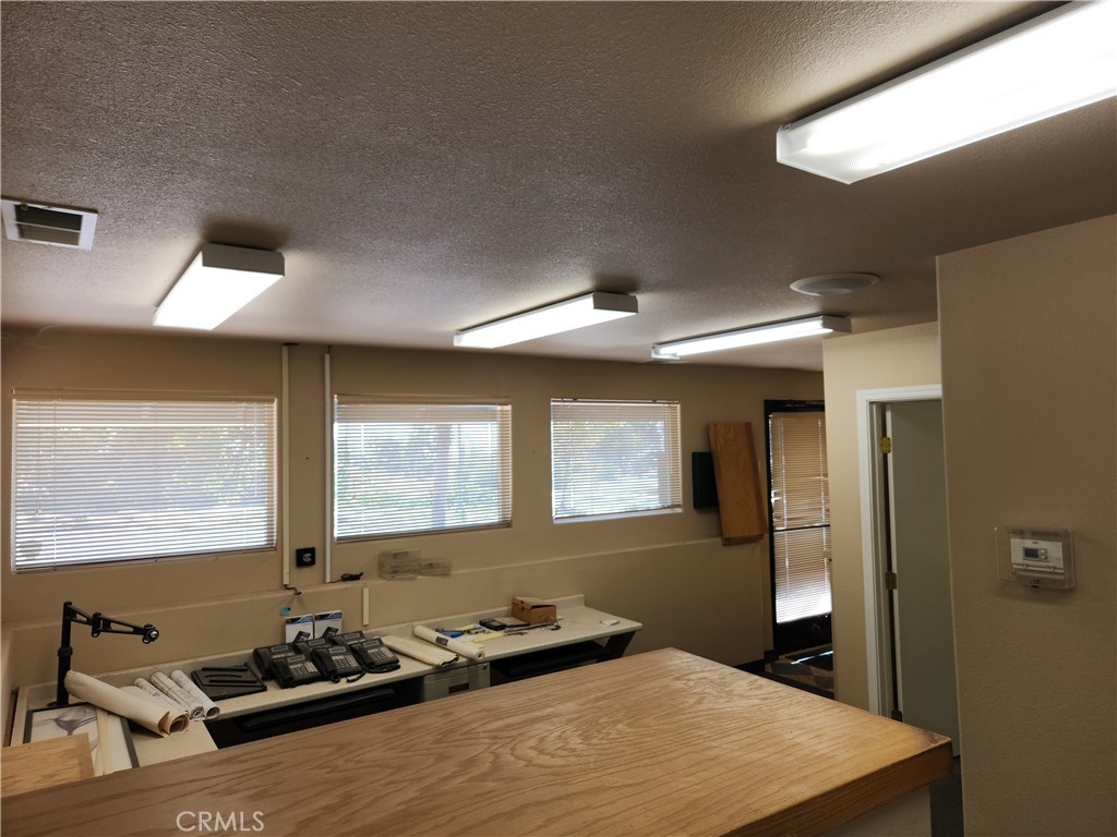 5990 Foster Road Property Photo 11
