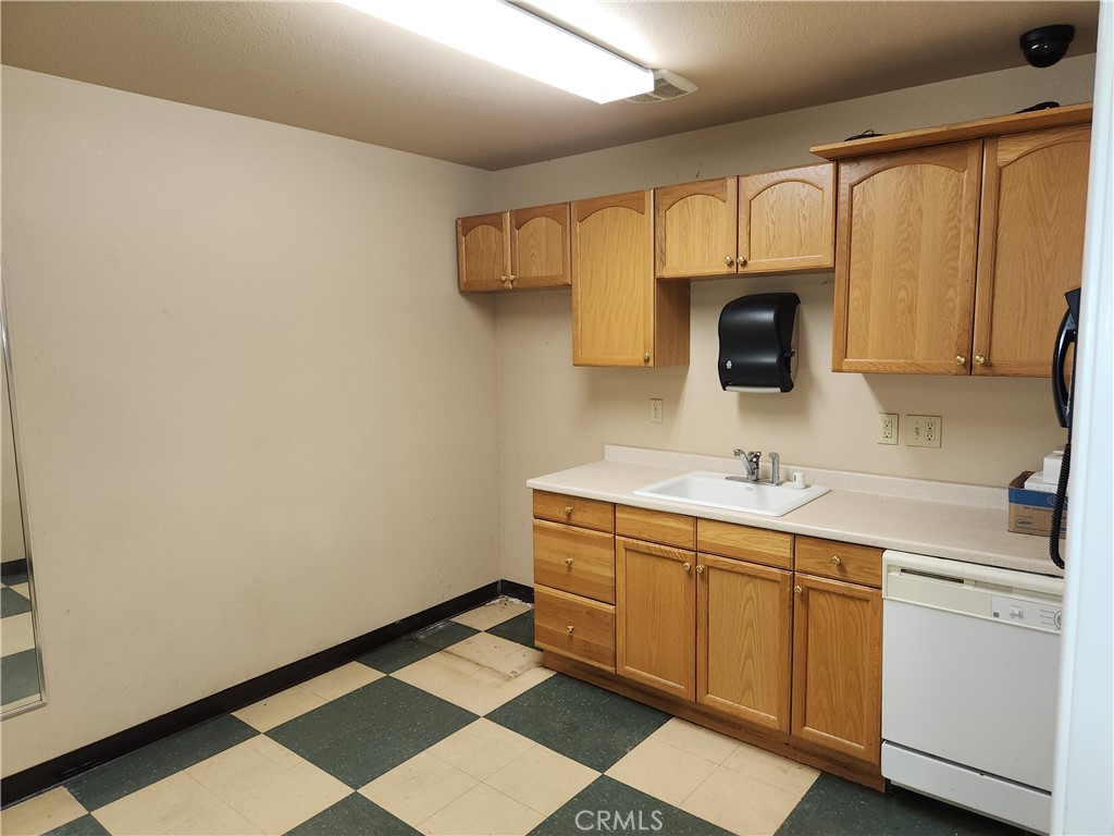 5990 Foster Road Property Photo 12