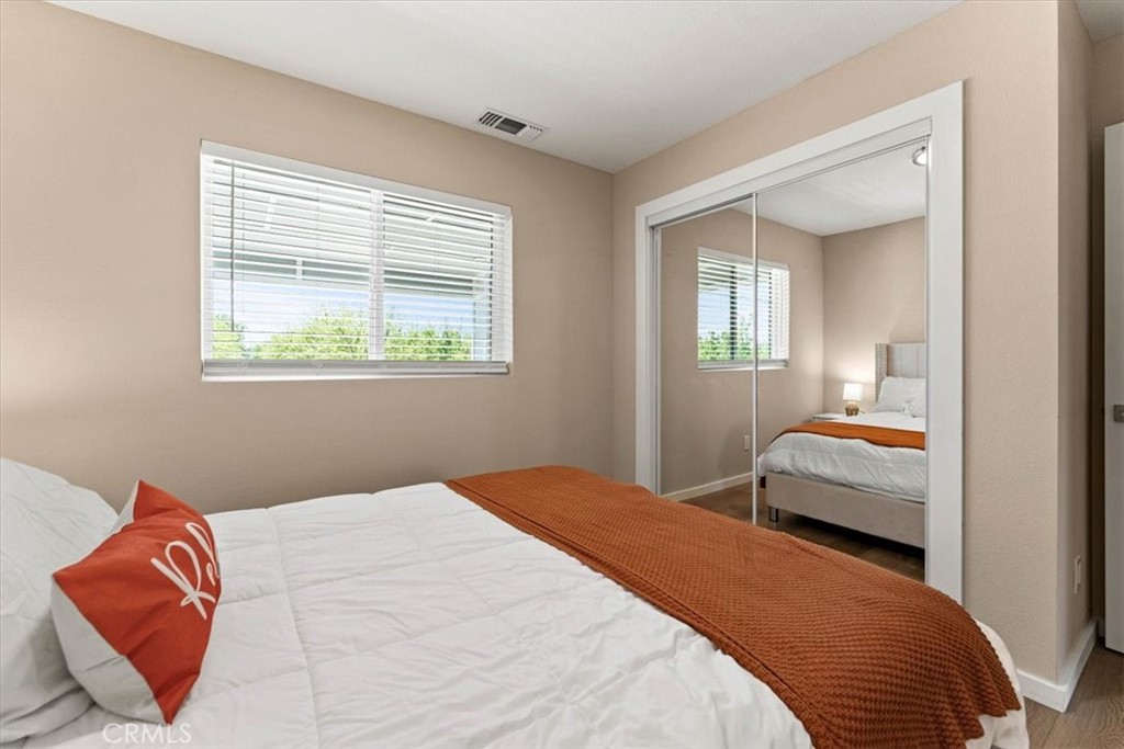 24565 Foster Road Property Photo 15