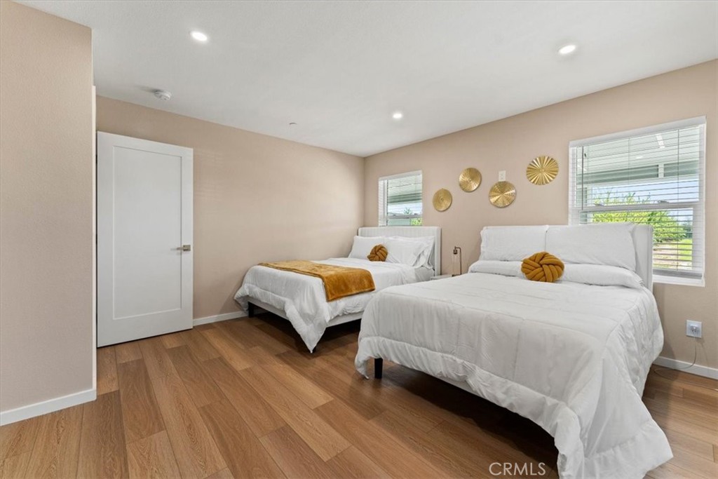 24565 Foster Road Property Photo 18