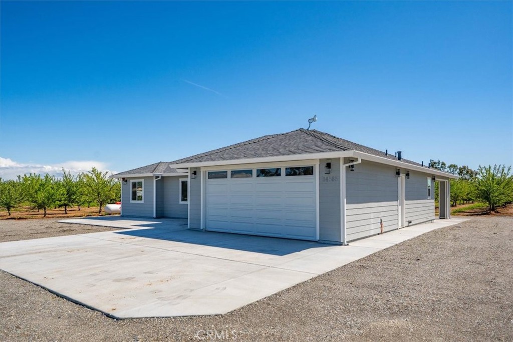 24565 Foster Road Property Photo 28