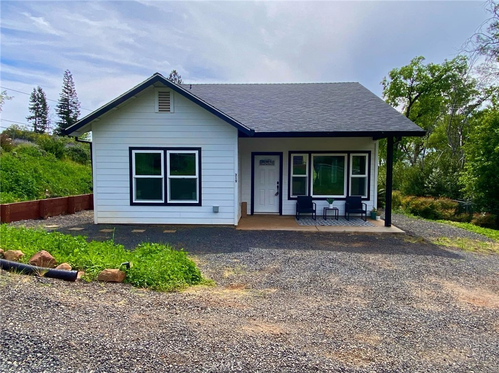 319 Redbud Drive Property Photo 1