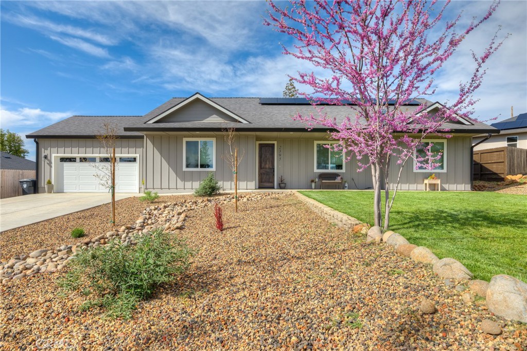 2395 Stearns Road Property Photo 1