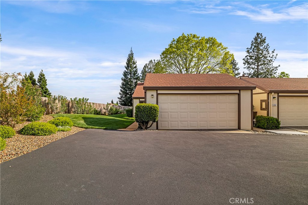 4264 Fieldstone Court Property Photo