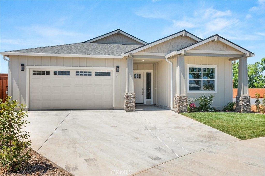 7 Gazania Property Photo 1