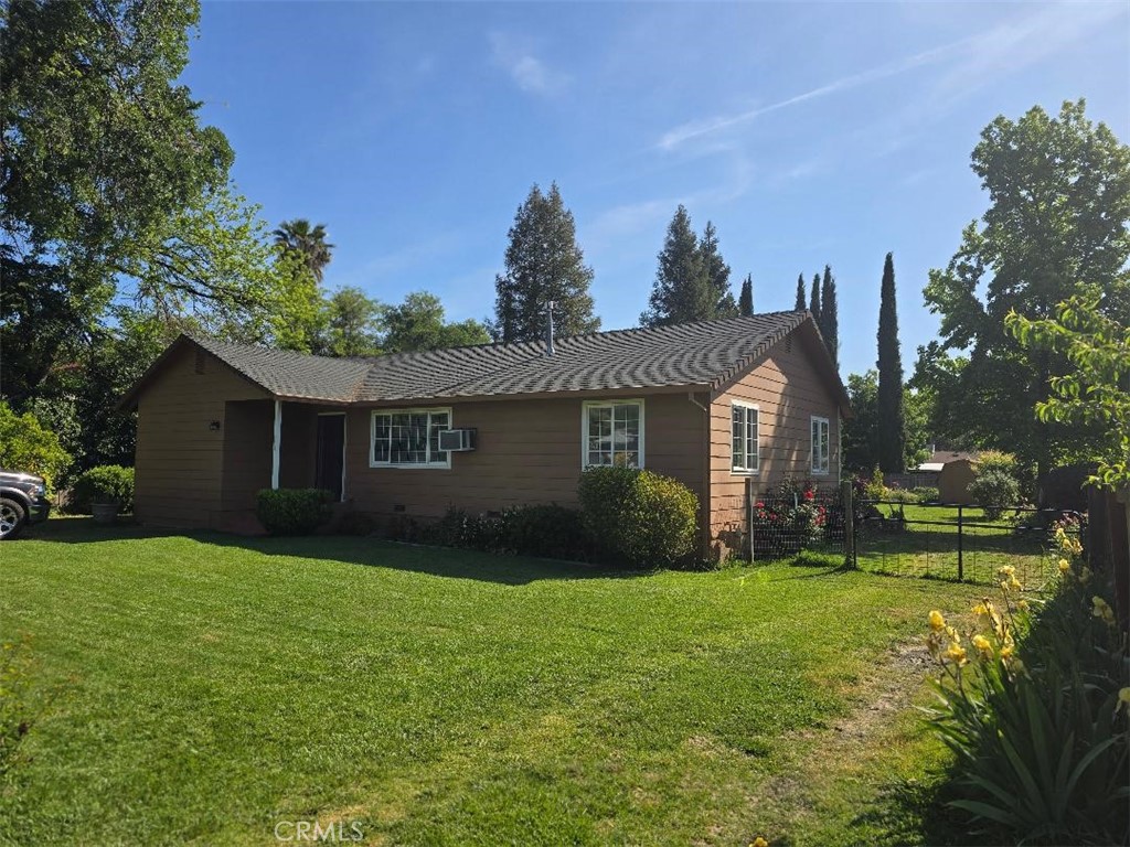451 5th Street Property Photo 1