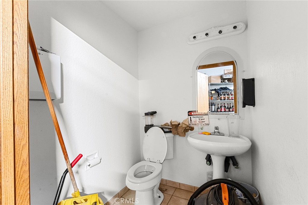 7126 Skyway Property Photo 33