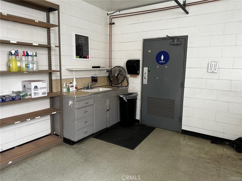 2812 Hegan Lane Property Photo 45