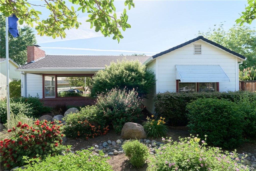 142 S Lassen Street Property Photo 1