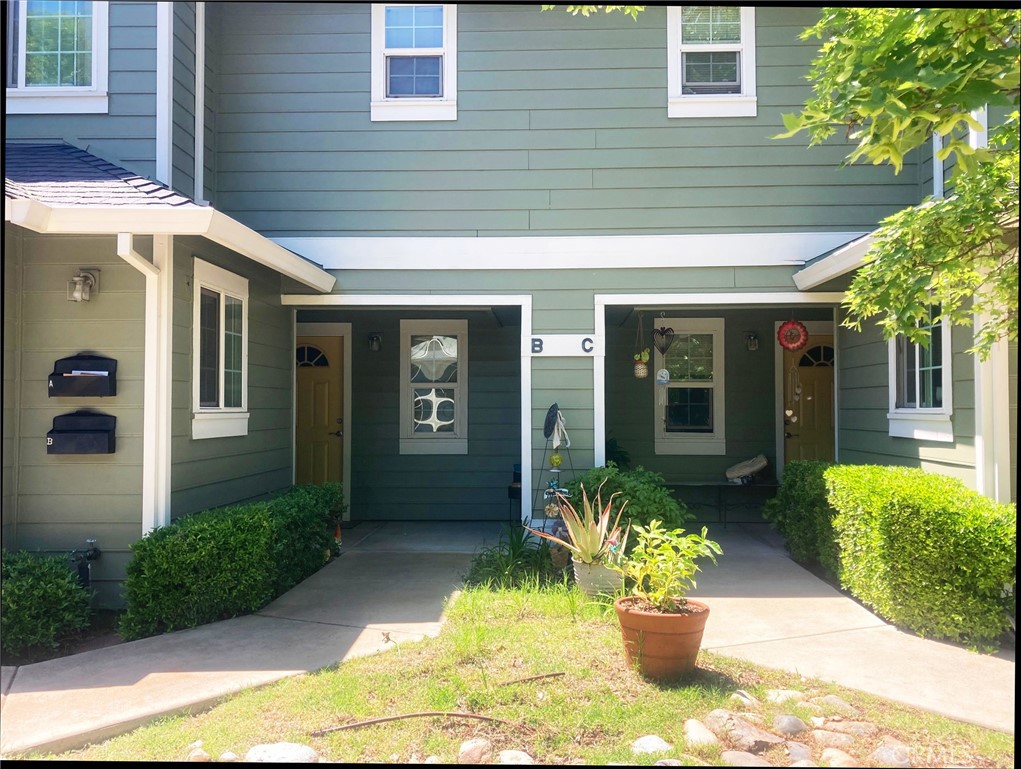 1584 Montgomery Street Property Photo 3