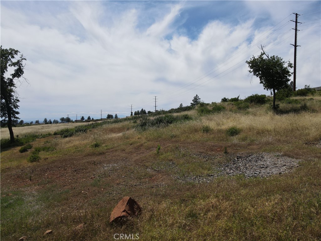 199 Pacific Drive Property Photo 2
