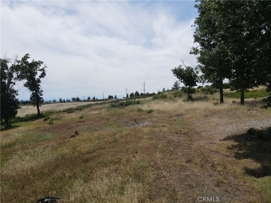 199 Pacific Drive Property Photo 4