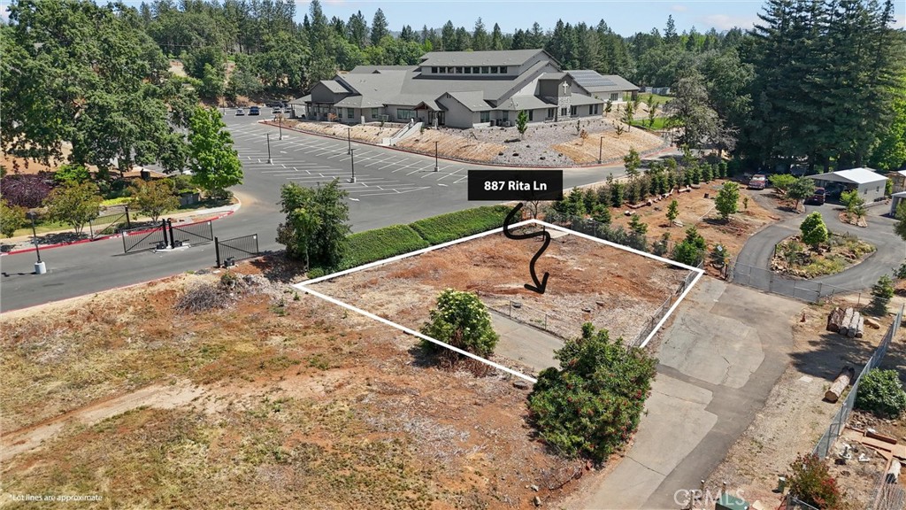 887 Rita Lane Property Photo 3