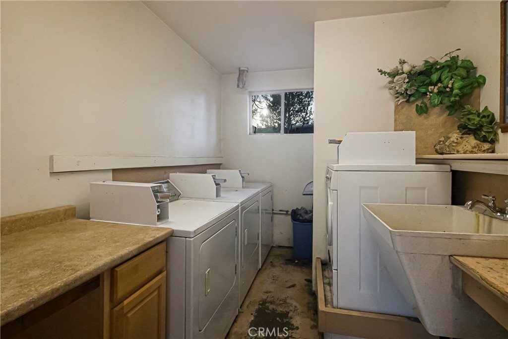 333 Crescent Street Property Photo 12