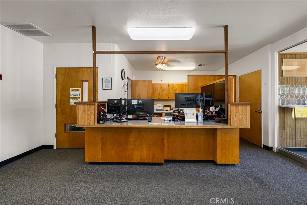 420 E Laurel Street Property Photo 6