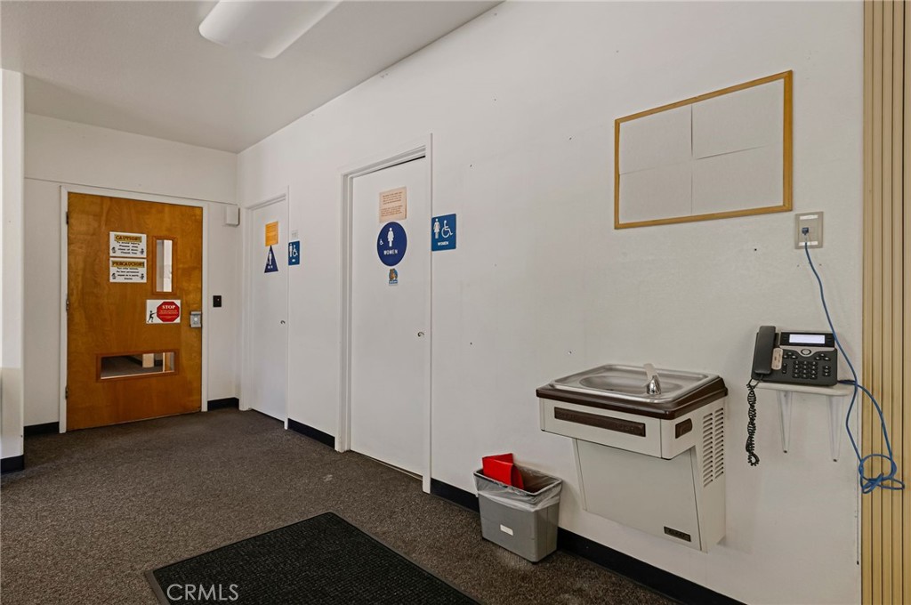 420 E Laurel Street Property Photo 13
