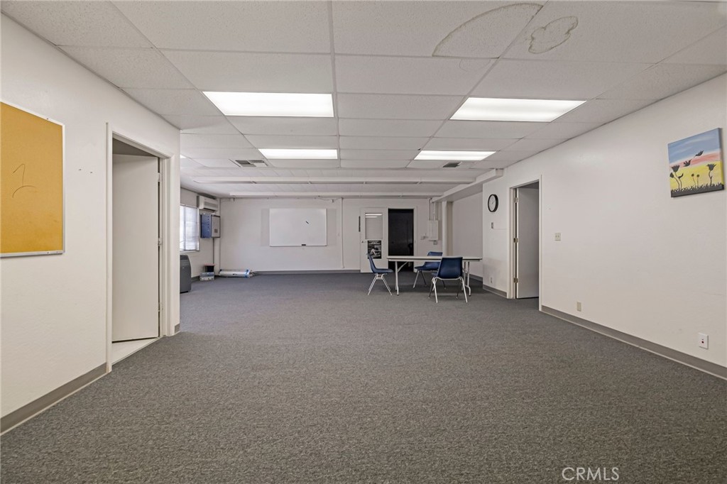 420 E Laurel Street Property Photo 18