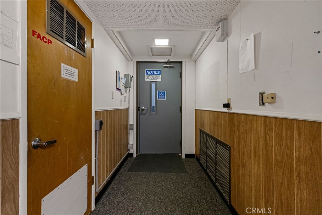 420 E Laurel Street Property Photo 21