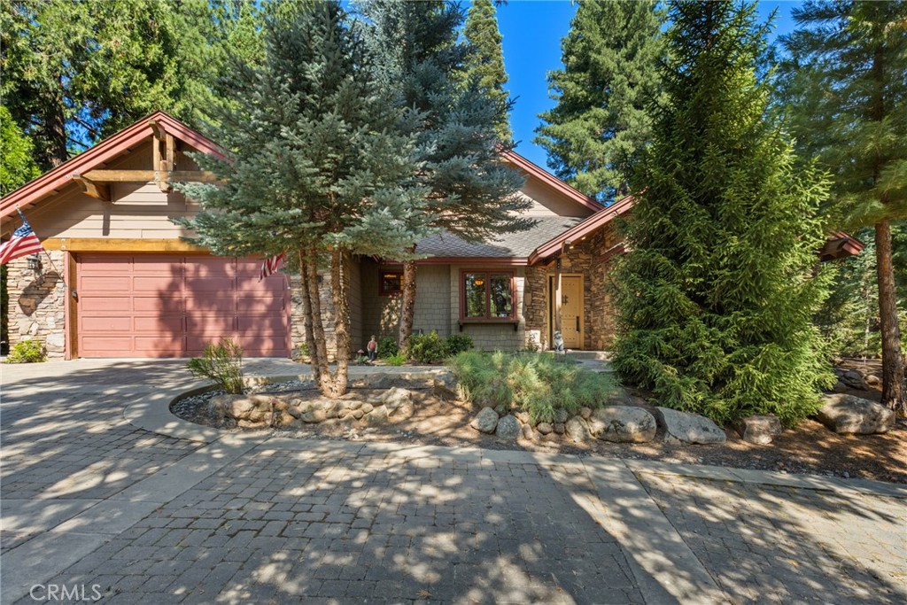95 Manor Dr Property Photo 1