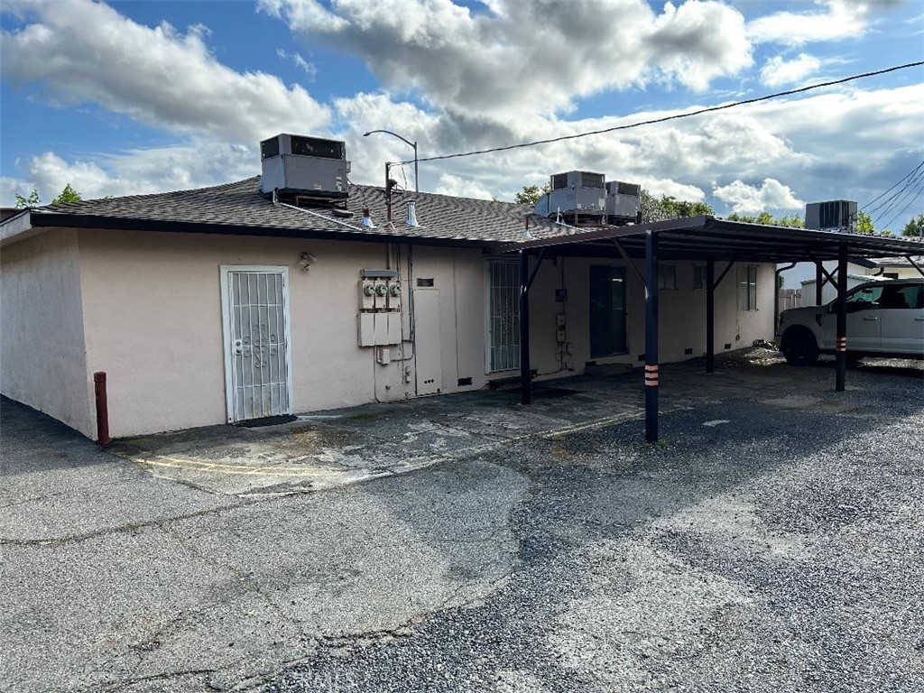 766 East Avenue B Property Photo 2