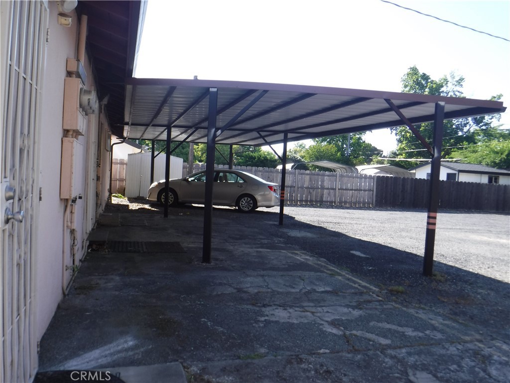 766 East Avenue B Property Photo 3