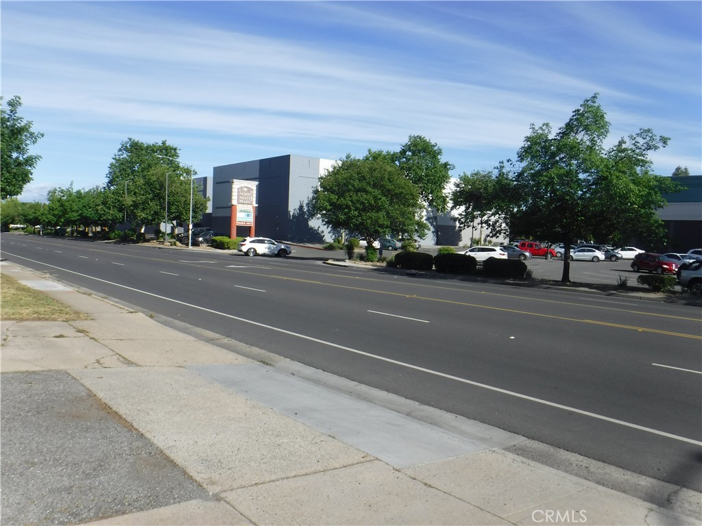 766 East Avenue B Property Photo 5