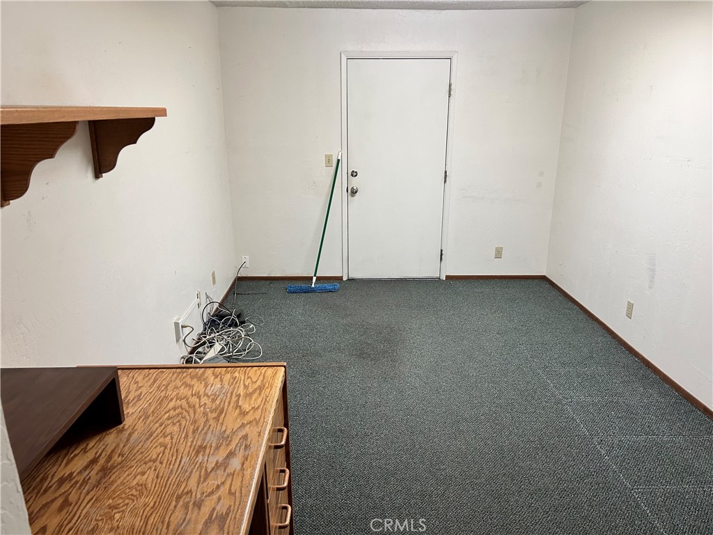 766 East Avenue B Property Photo 13