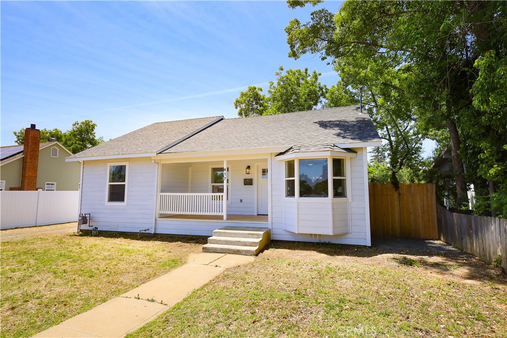 417 S Murdock Avenue Property Photo 1