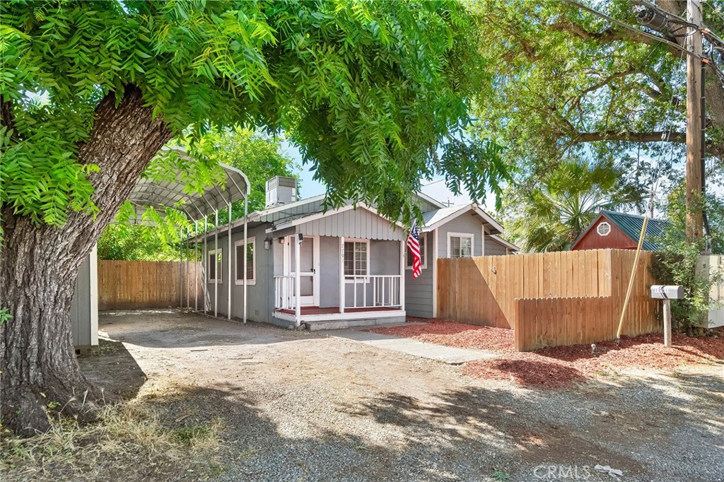 7791 Sherwood Boulevard Property Photo 1