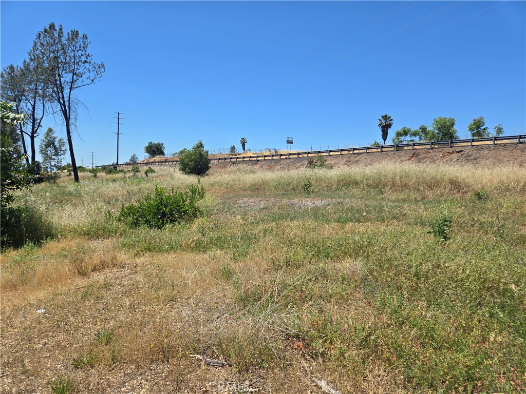 209 Pacific Drive Property Photo 1