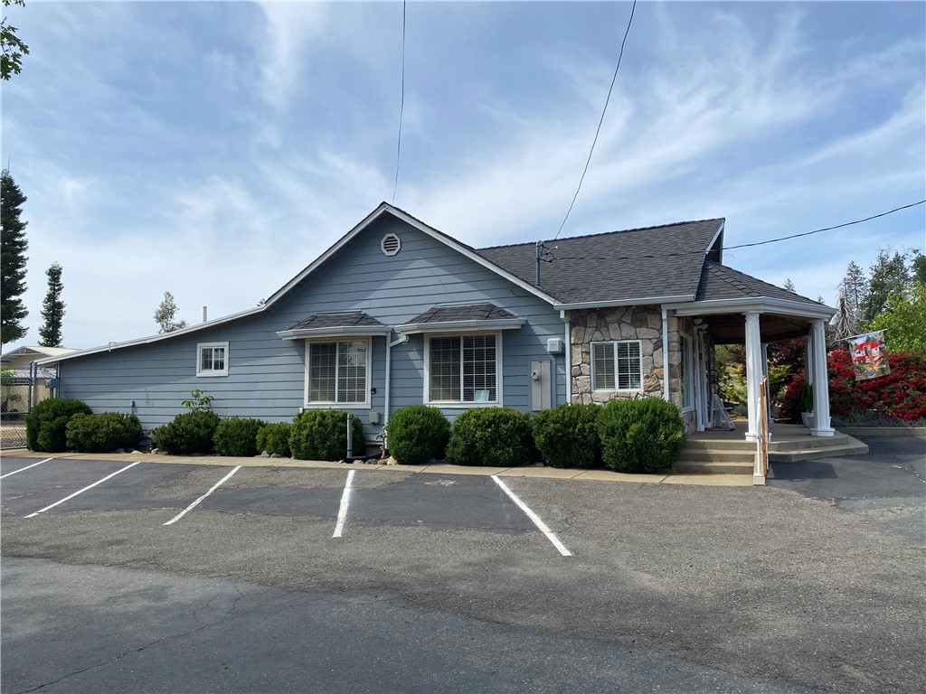 7671 Skyway Property Photo 4