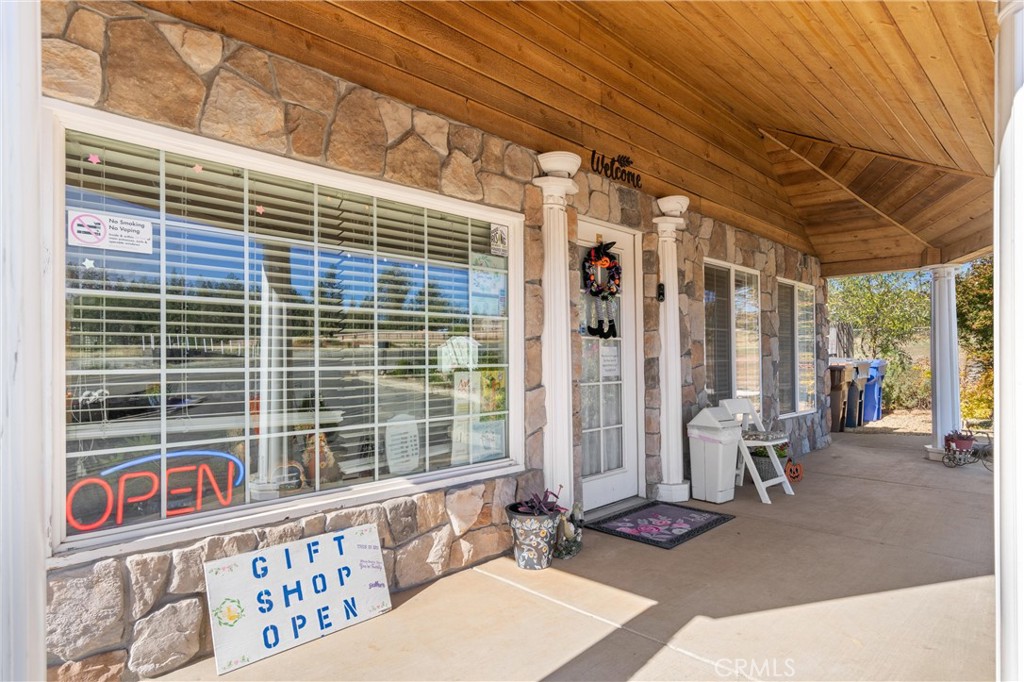 7671 Skyway Property Photo 6