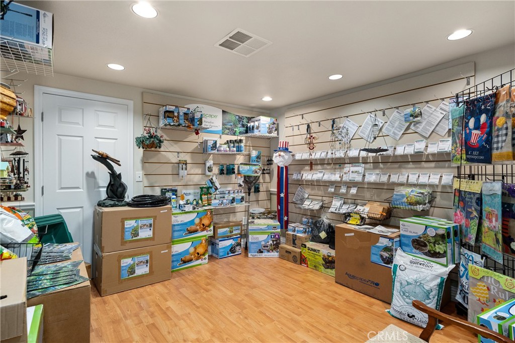 7671 Skyway Property Photo 19