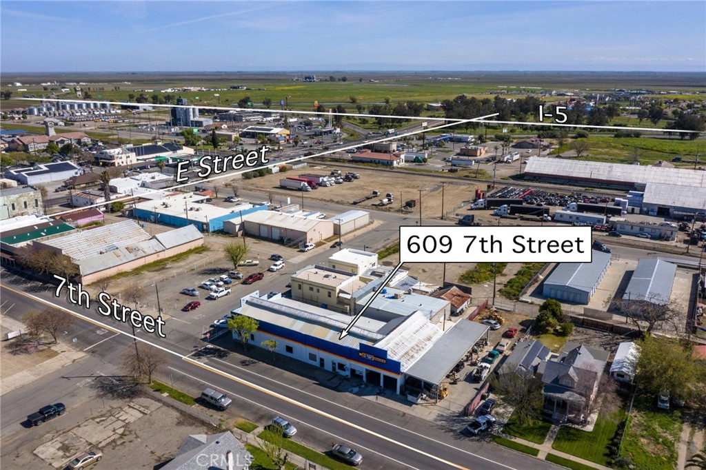 609 7th Street Property Photo 4