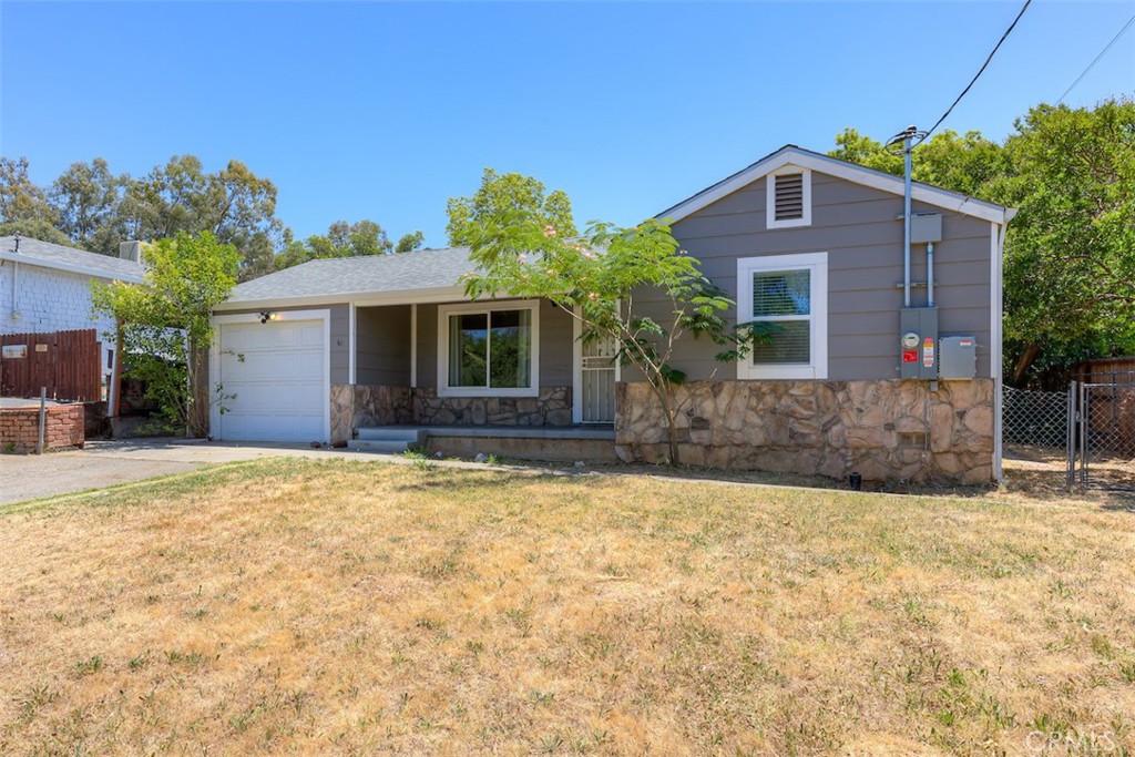 46 Highlands Boulevard
