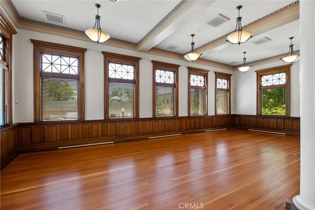 909 Jefferson Street Property Photo 12