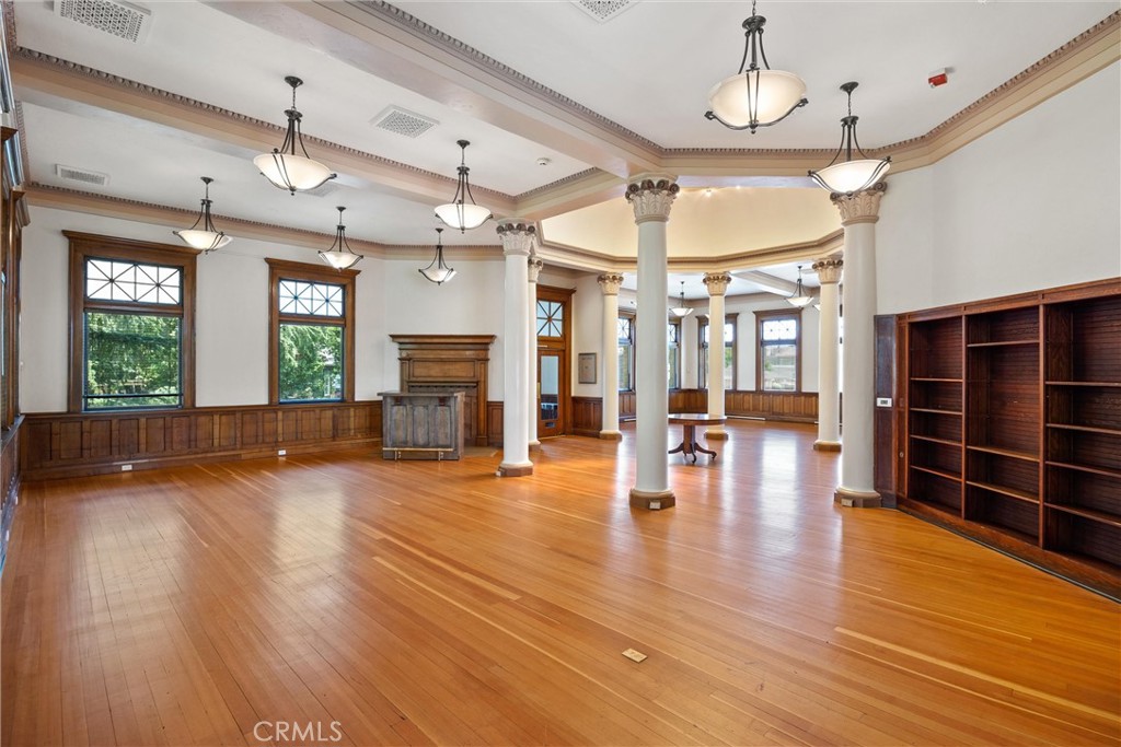 909 Jefferson Street Property Photo 13